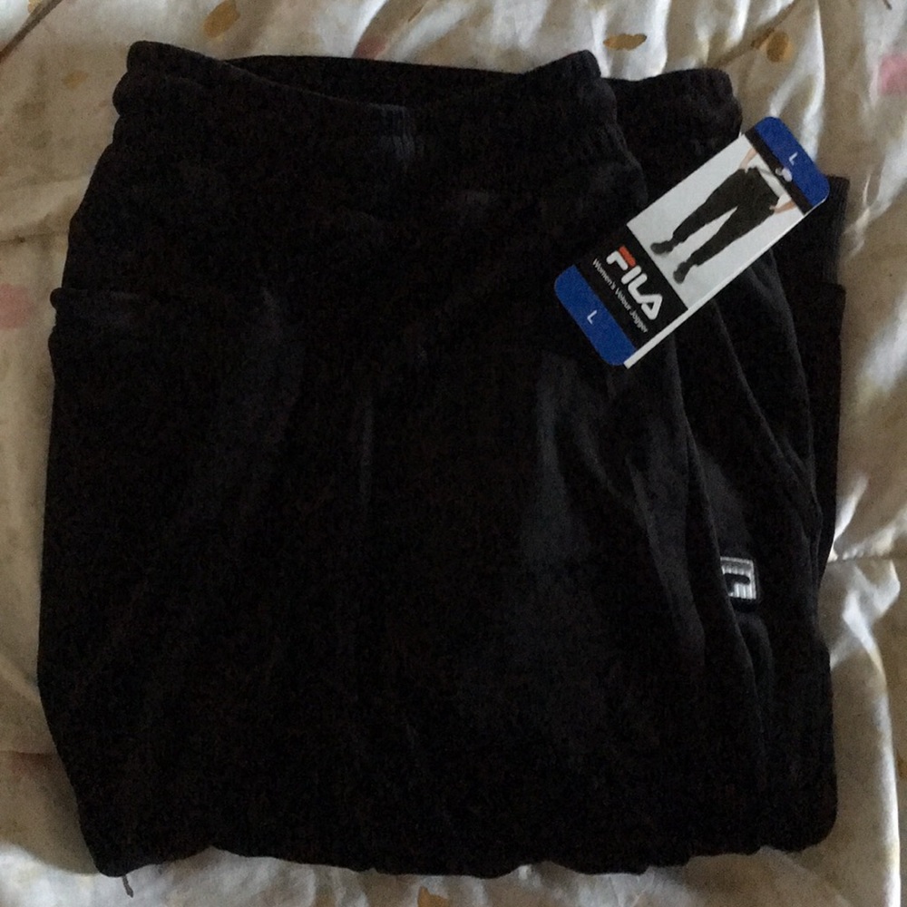 Women’s velour jogger